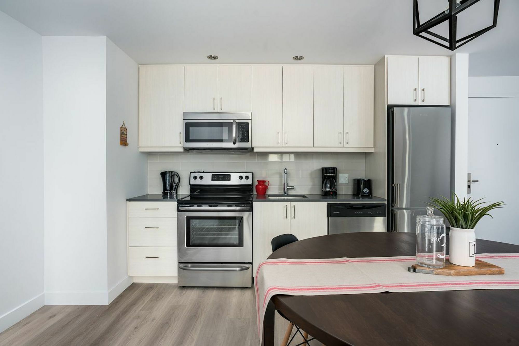 Vibrant 2Br In Old Montreal By Sonder Apartment ภายนอก รูปภาพ